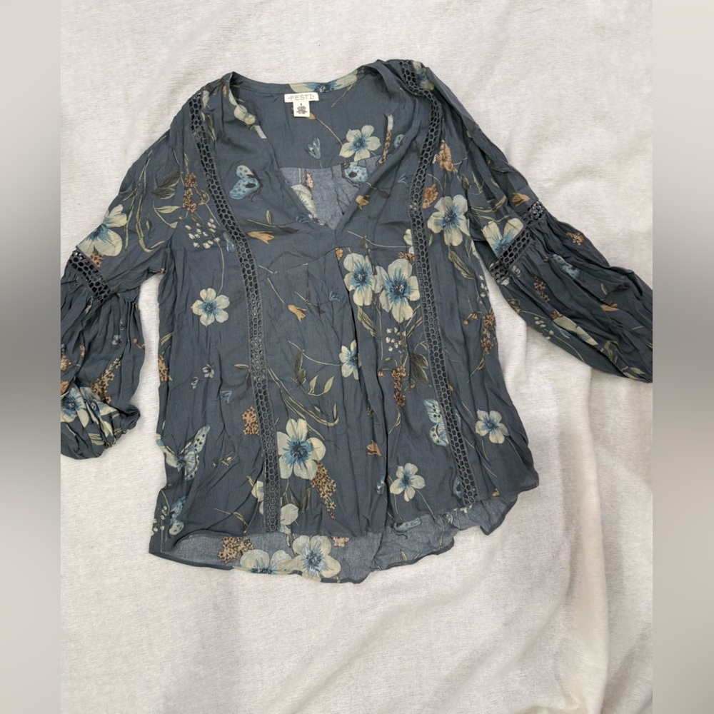 torrid Blue Floral Lace-Trim Peasant Blouse
